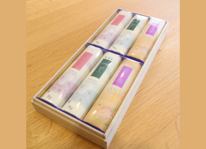 奥野晴明堂 線香 花の旅 3種　背景あり